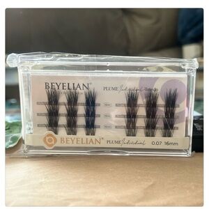 Individual Plume Tuxedo Eye Lashes – Black, 16mm